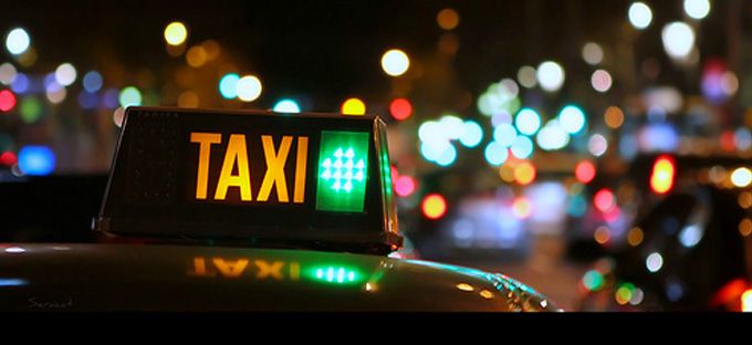 Transportation in Barcelona - Taxi, Limo or Bus